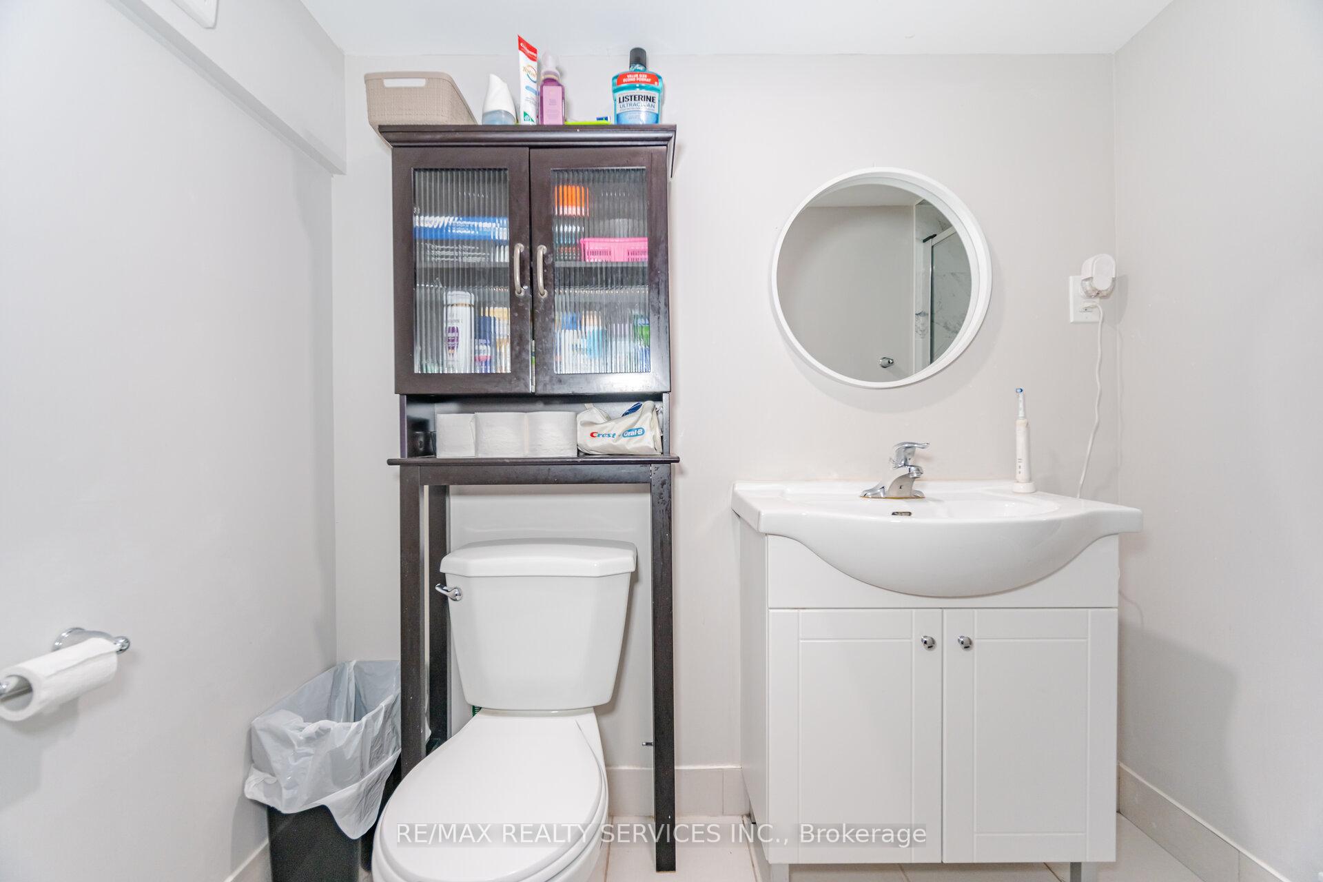 Photo 41 of 21 Queen Mary Drive, Brampton, Fletcher's Meadow — HOMEH