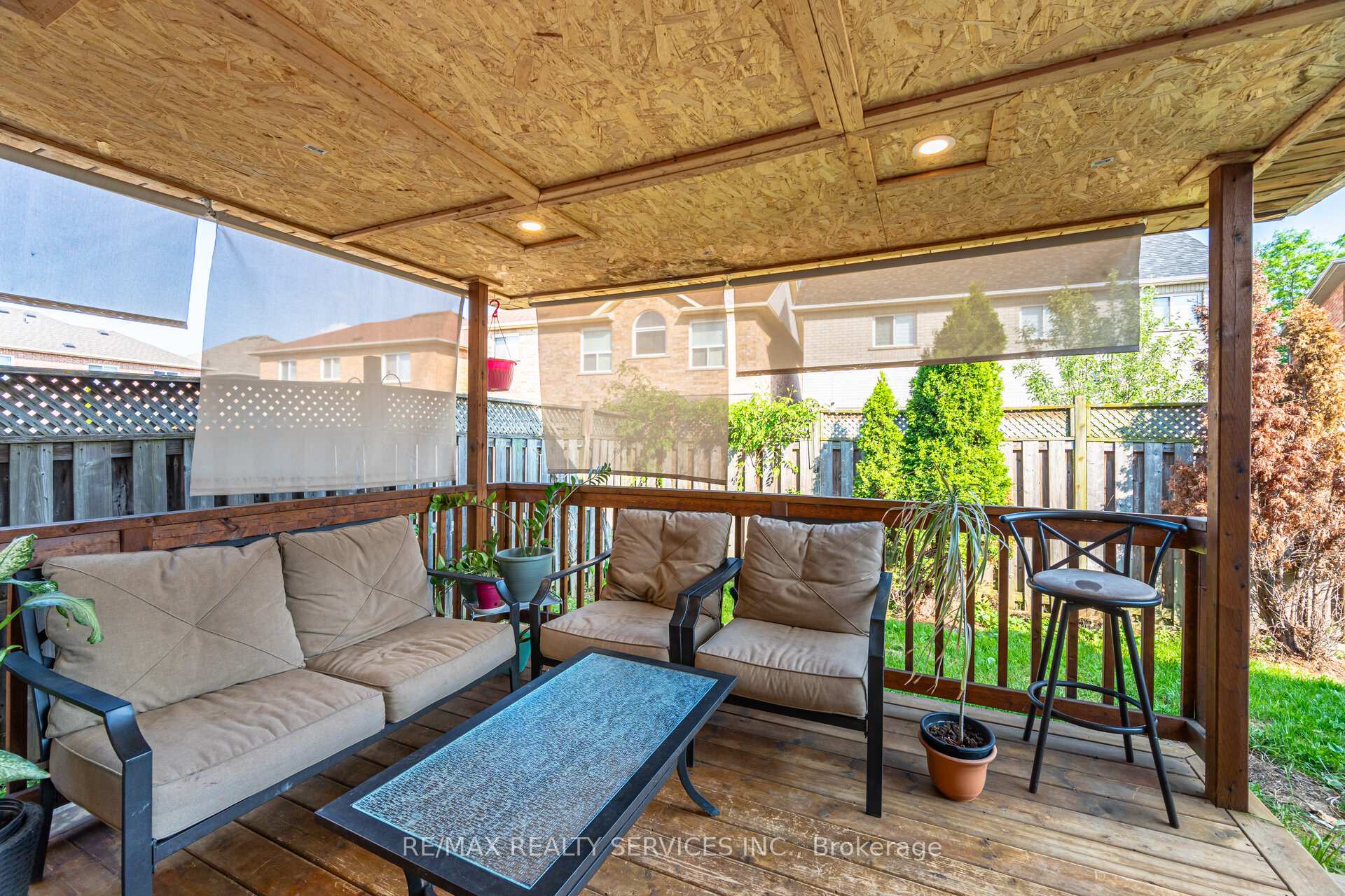 Photo 42 of 21 Queen Mary Drive, Brampton, Fletcher's Meadow — HOMEH