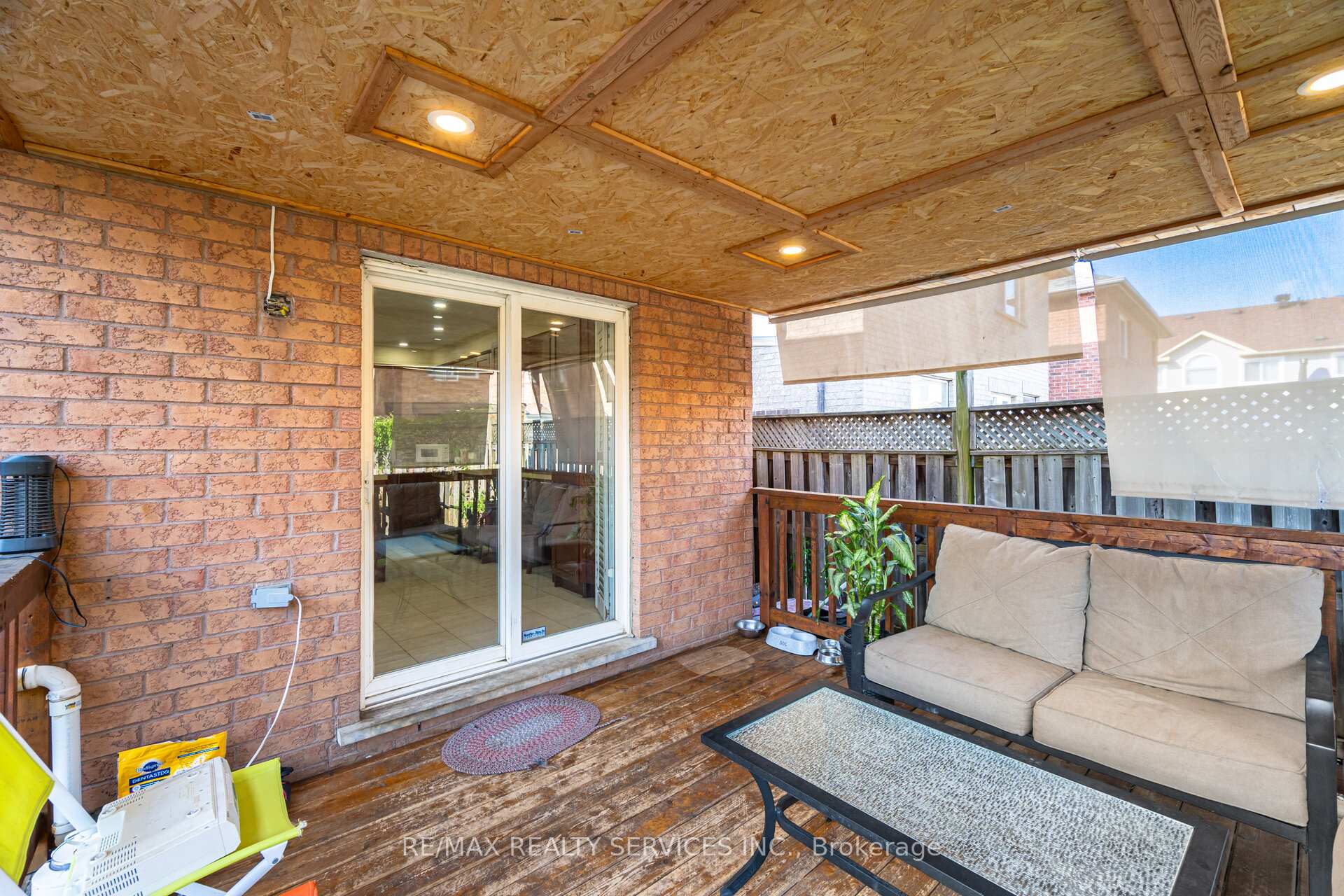 Photo 45 of 21 Queen Mary Drive, Brampton, Fletcher's Meadow — HOMEH