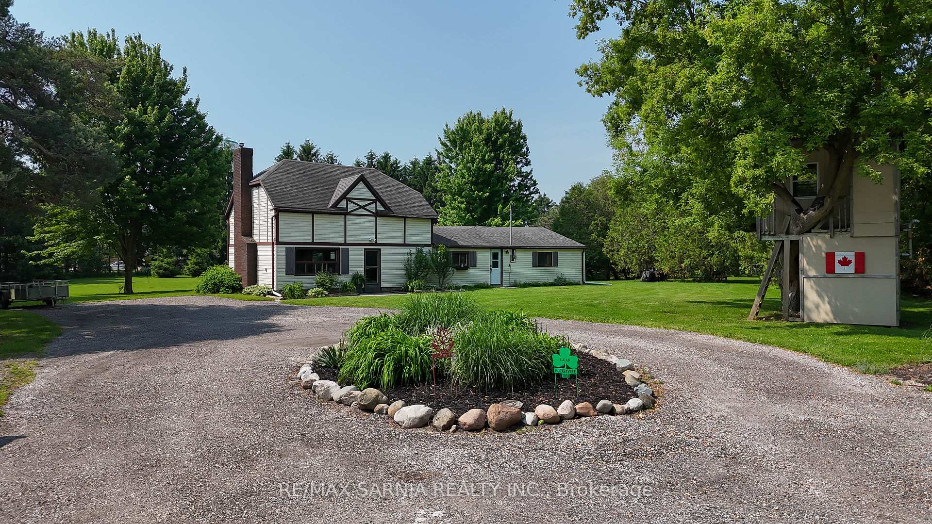 Photo 7 of 231 Main Street, Lucan Biddulph, Lucan — HOMEH