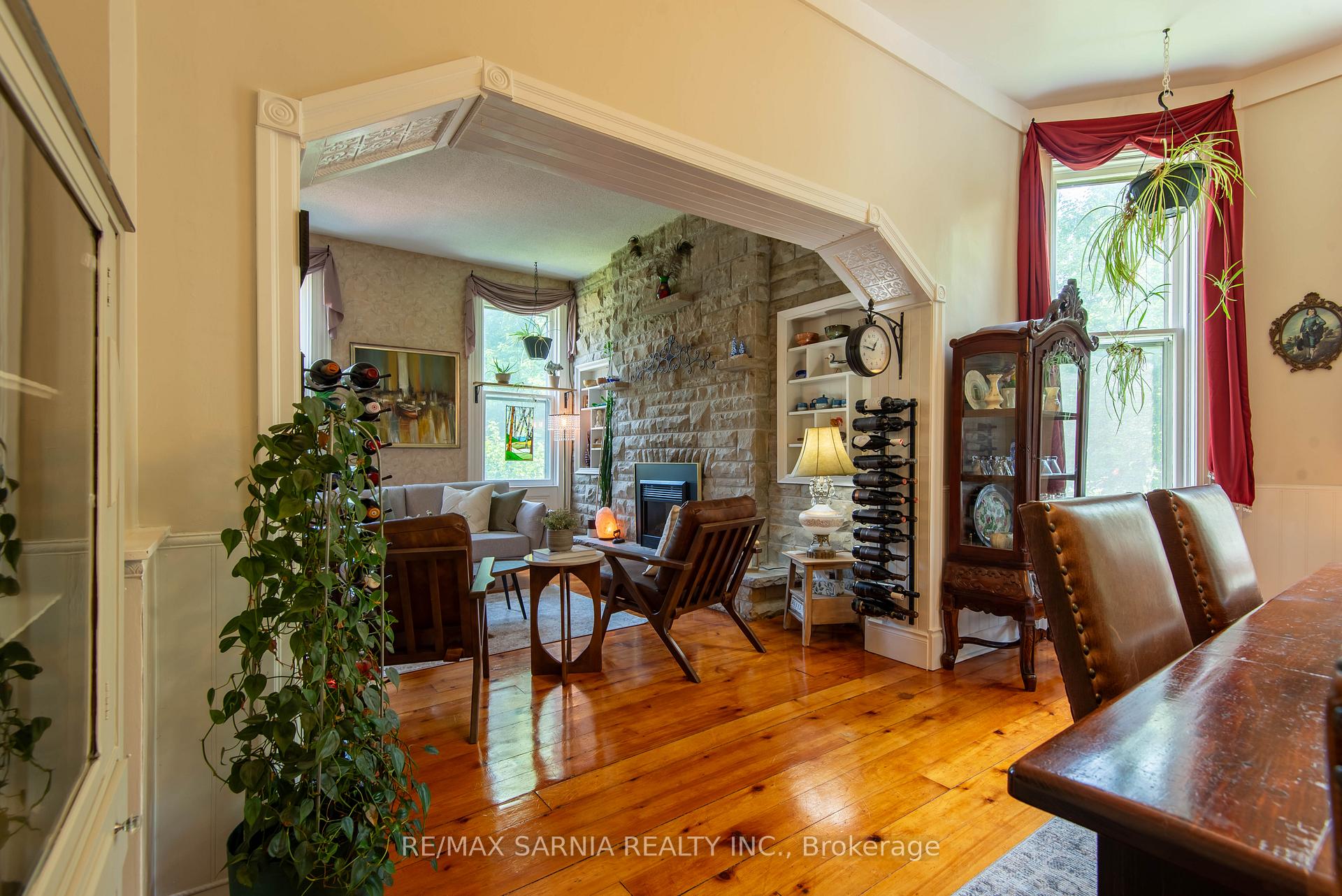 Photo 47 of 231 Main Street, Lucan Biddulph, Lucan — HOMEH