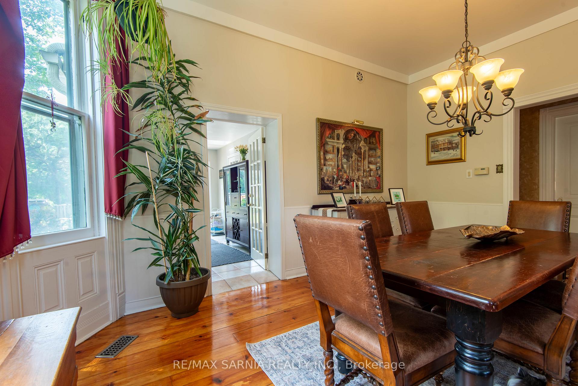 Photo 21 of 231 Main Street, Lucan Biddulph, Lucan — HOMEH