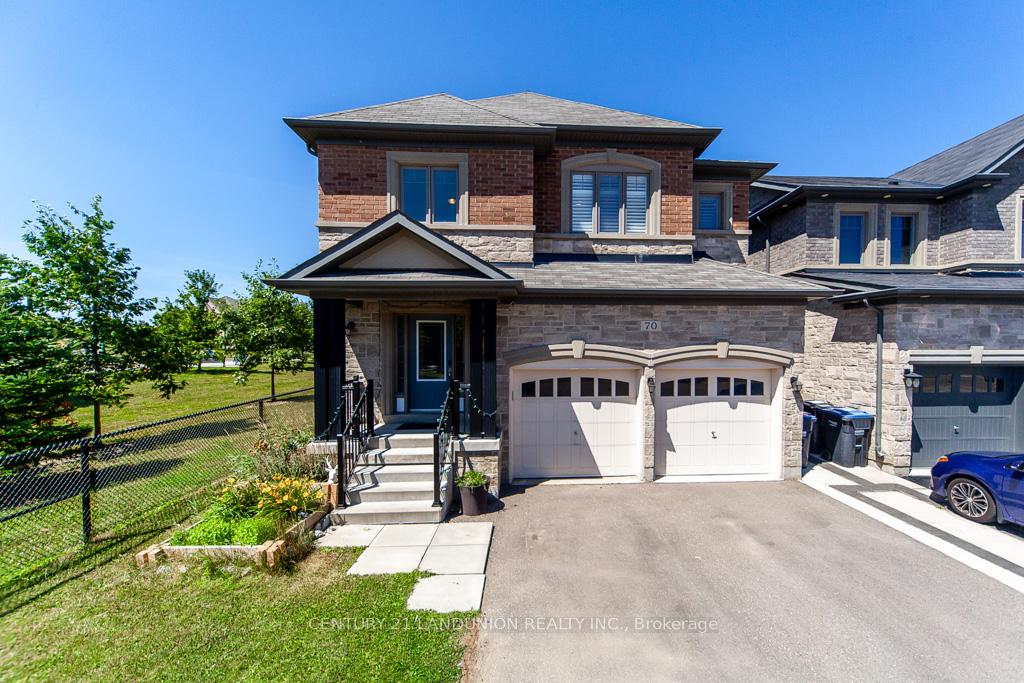 Front of 70 Prairie Creek Crescent