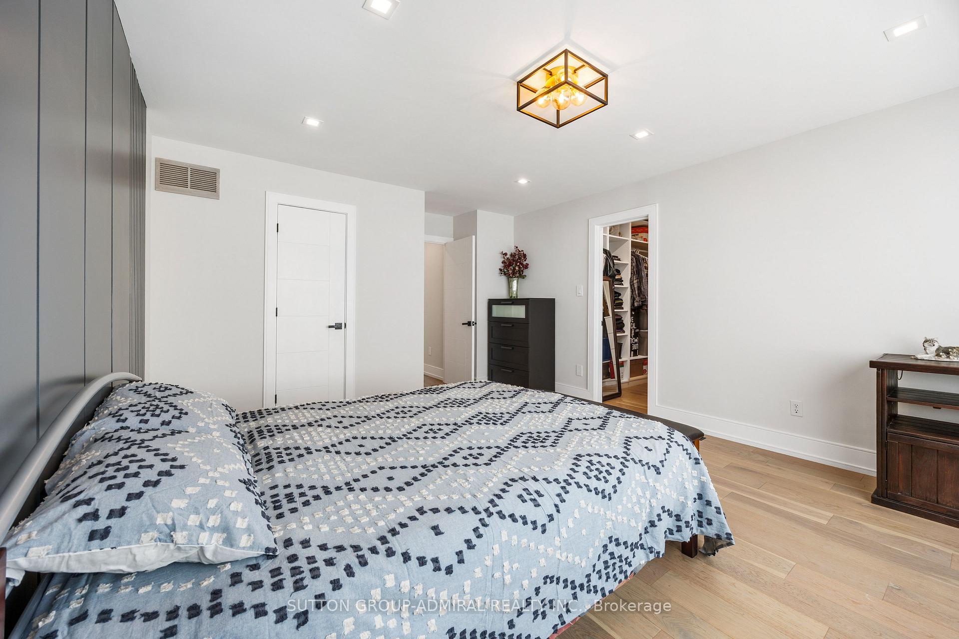Photo 14 of 134 Gailcrest Circle, Vaughan, Crestwood-Springfarm-Yorkhill — HOMEH