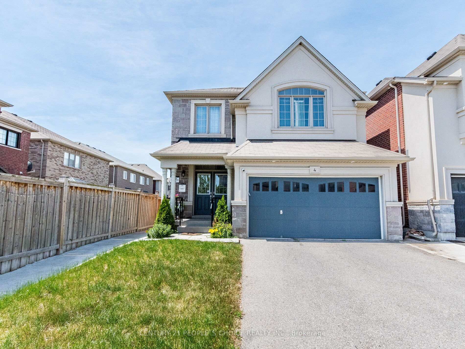 Photo 1 of 4 Dunley Crescent, Brampton, Credit Valley — HOMEH