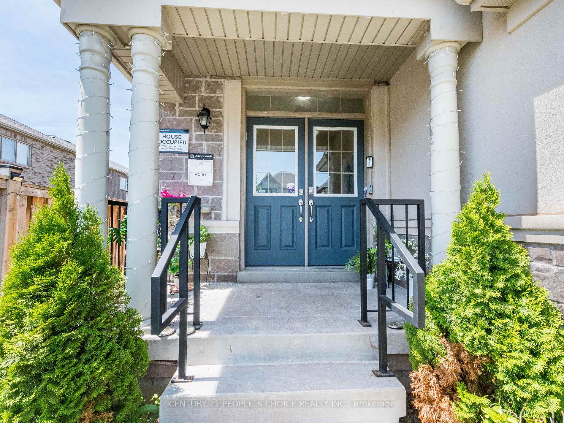 Photo 5 of 4 Dunley Crescent, Brampton, Credit Valley — HOMEH