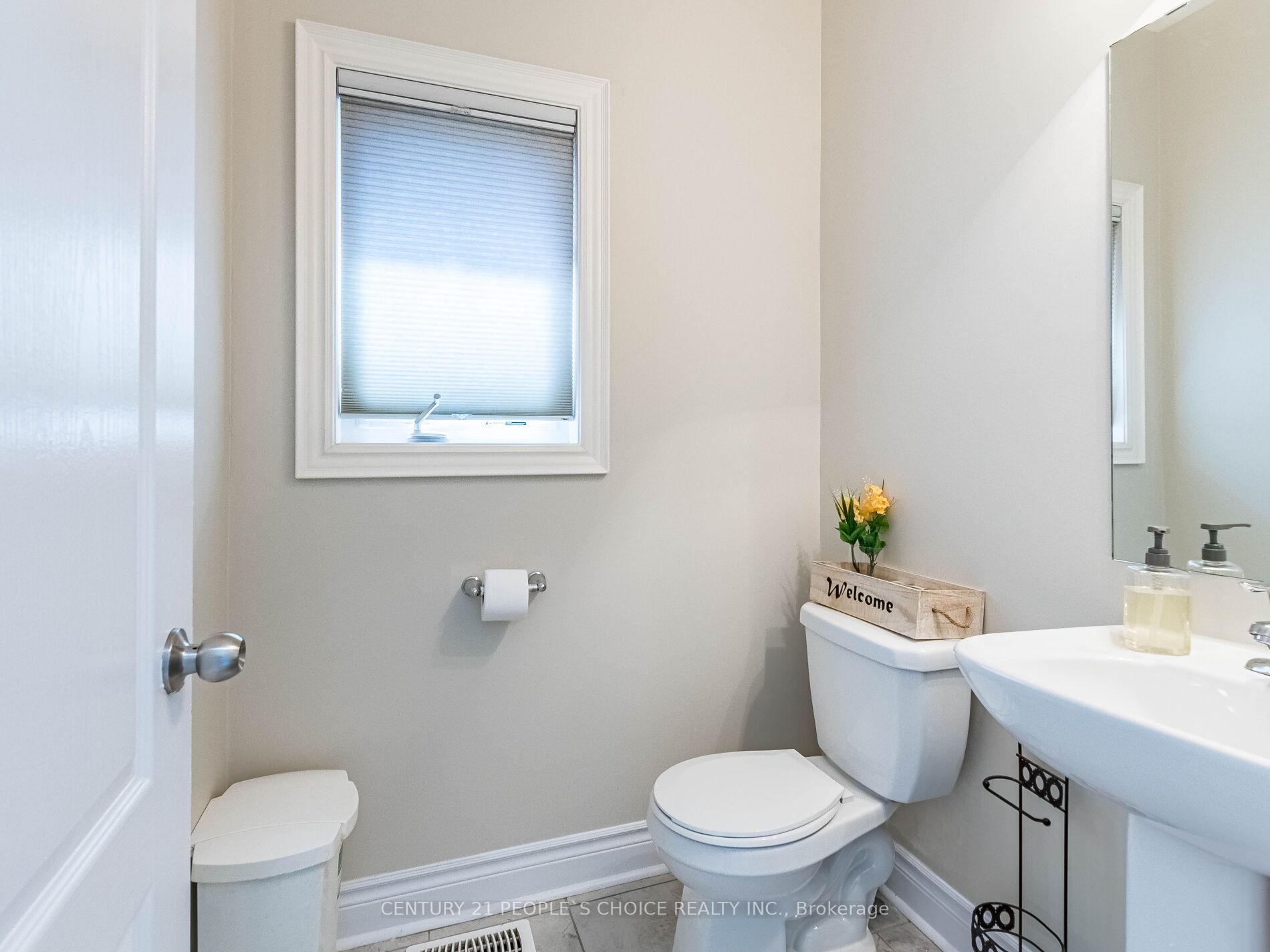 Photo 14 of 4 Dunley Crescent, Brampton, Credit Valley — HOMEH