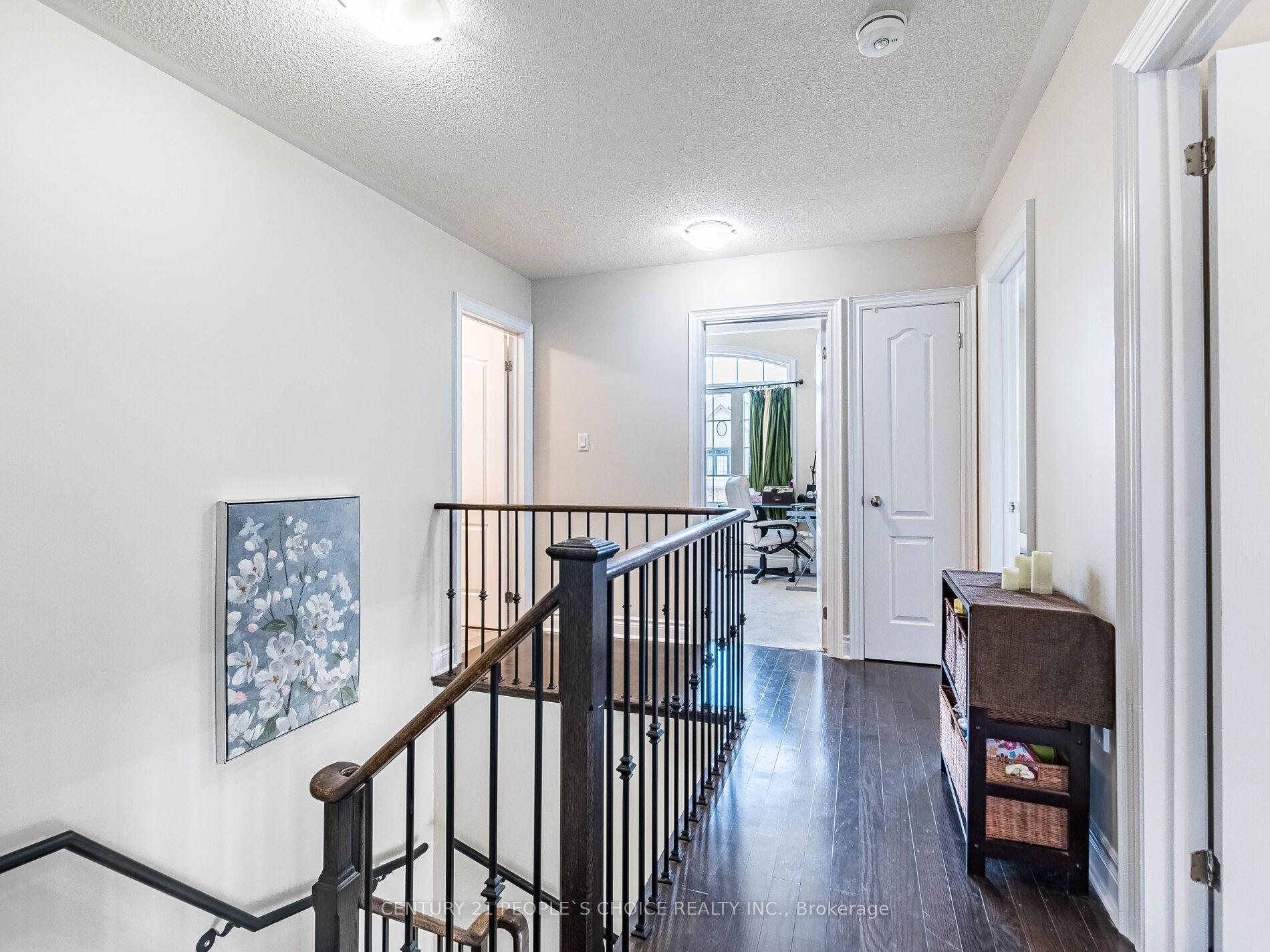 Photo 15 of 4 Dunley Crescent, Brampton, Credit Valley — HOMEH