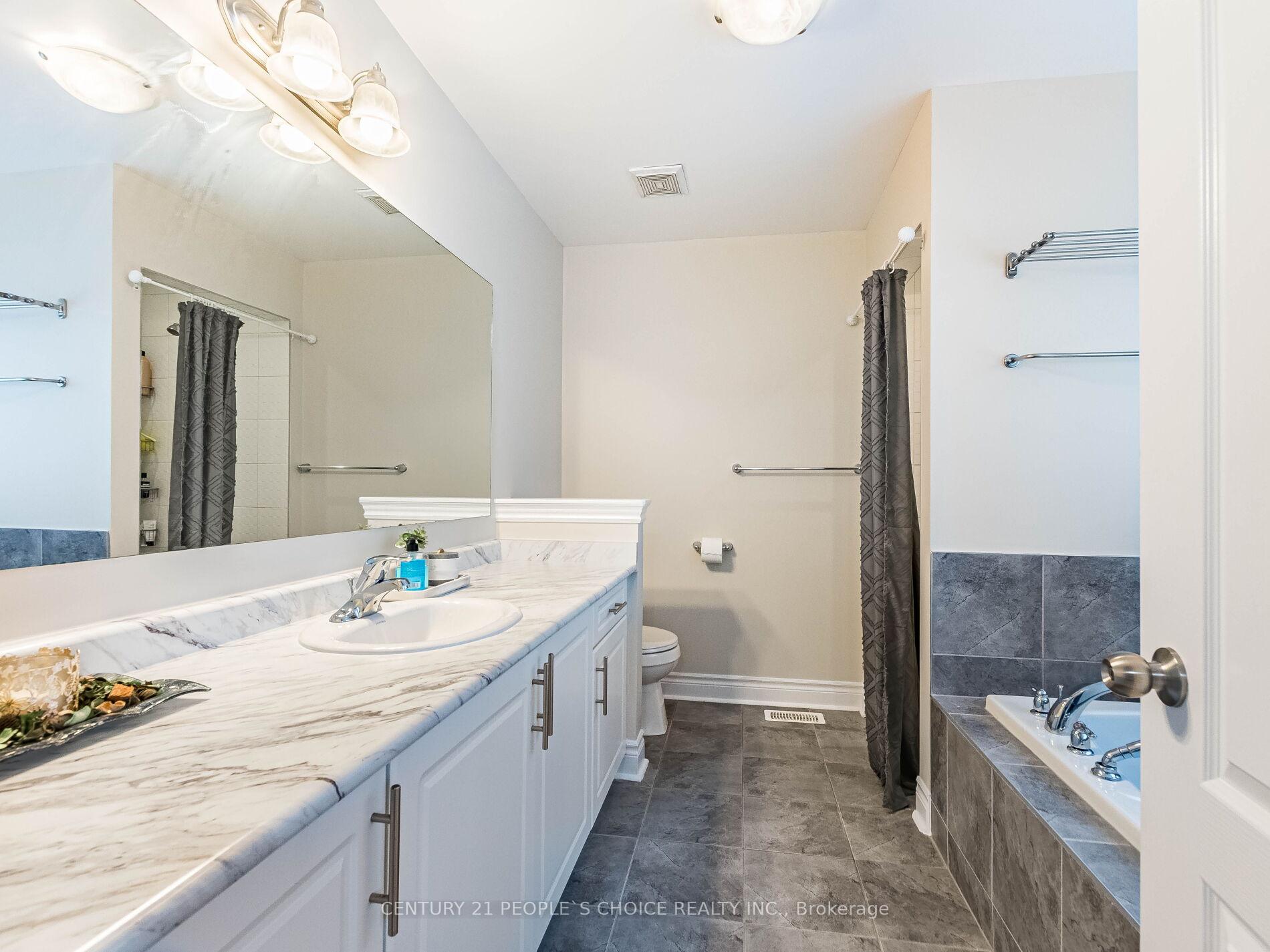 Photo 20 of 4 Dunley Crescent, Brampton, Credit Valley — HOMEH