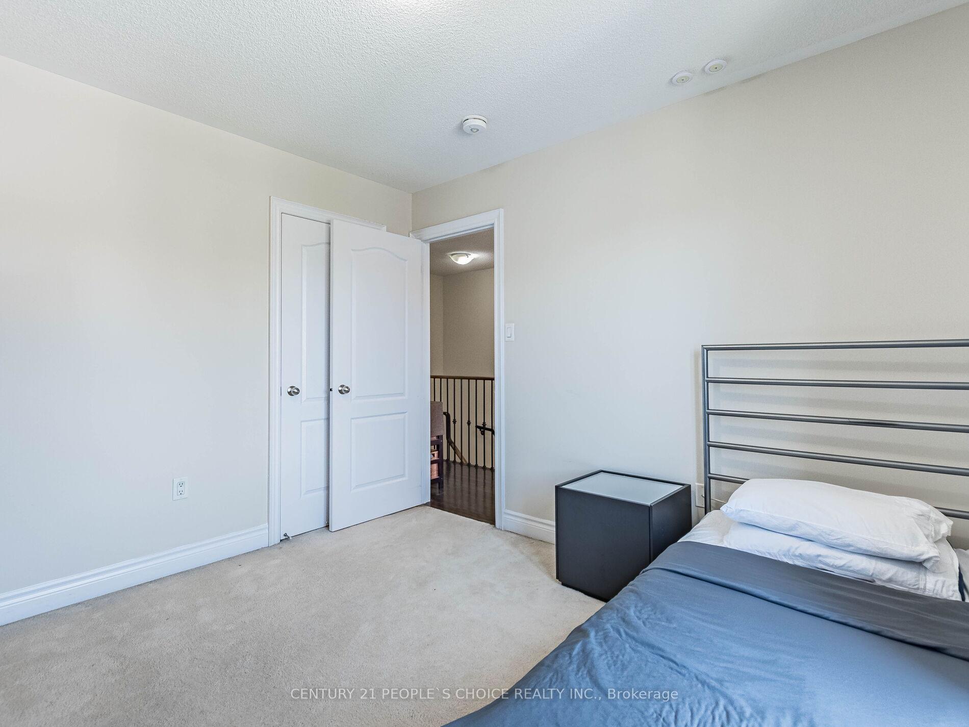 Photo 28 of 4 Dunley Crescent, Brampton, Credit Valley — HOMEH