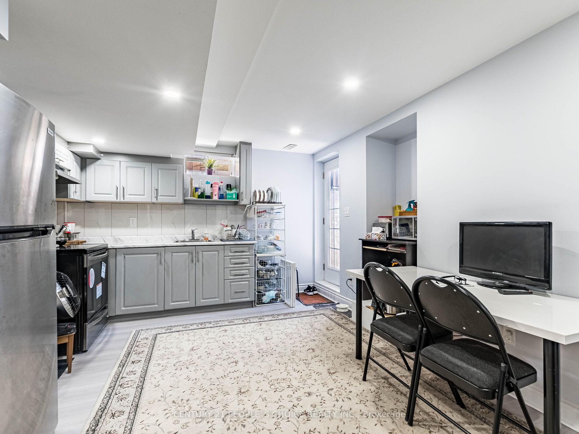 Photo 30 of 4 Dunley Crescent, Brampton, Credit Valley — HOMEH
