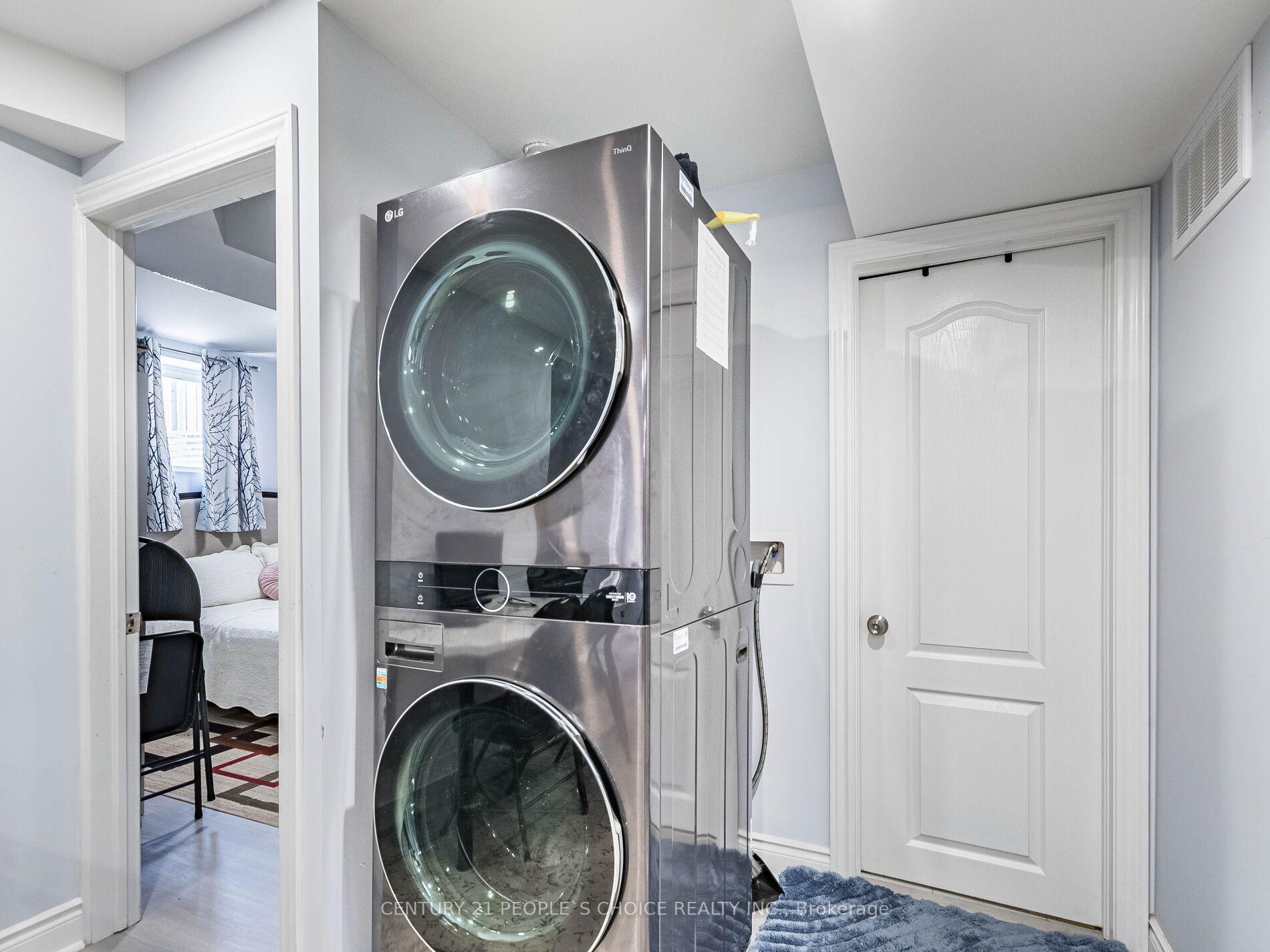 Photo 36 of 4 Dunley Crescent, Brampton, Credit Valley — HOMEH