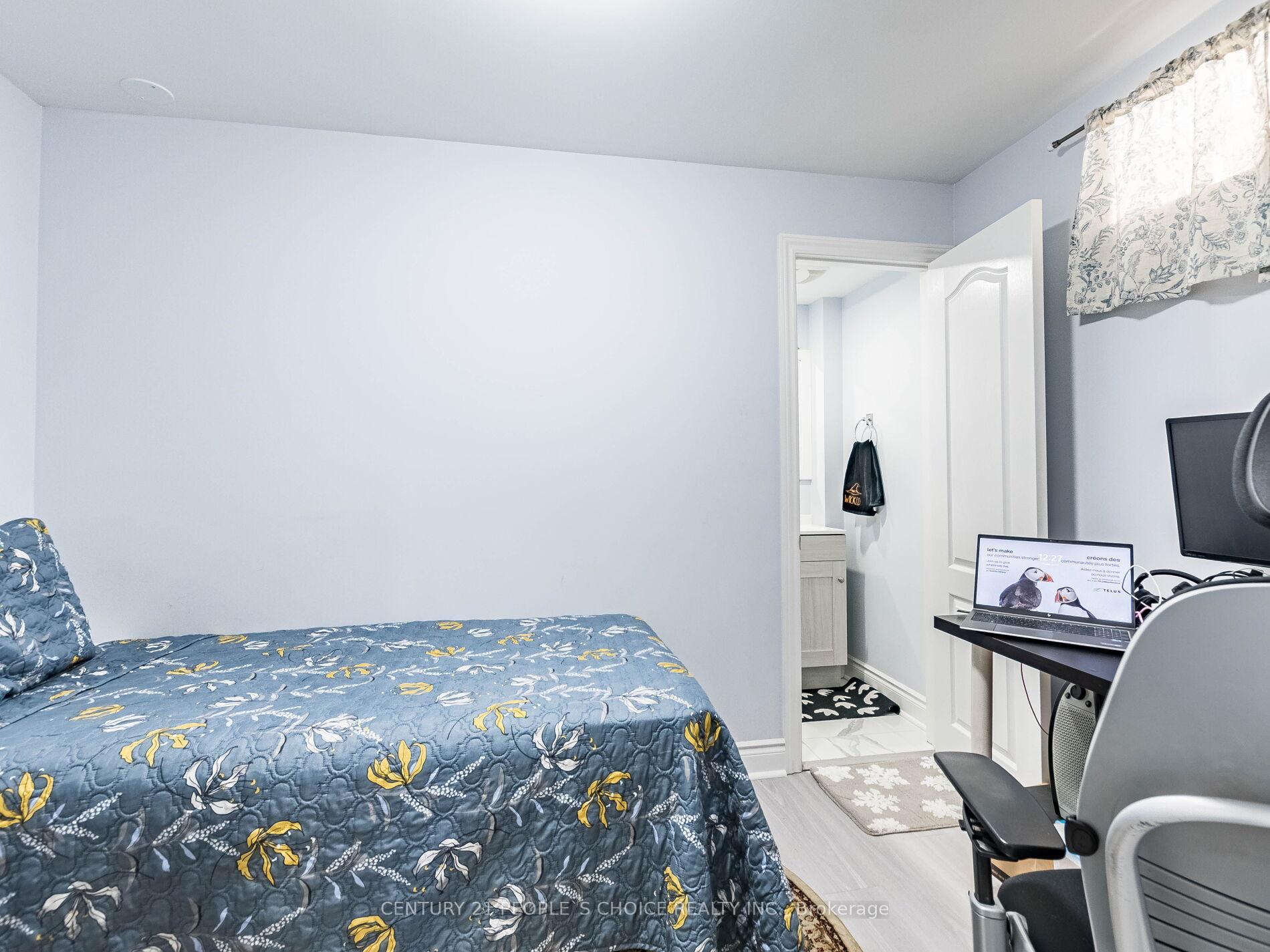 Photo 37 of 4 Dunley Crescent, Brampton, Credit Valley — HOMEH