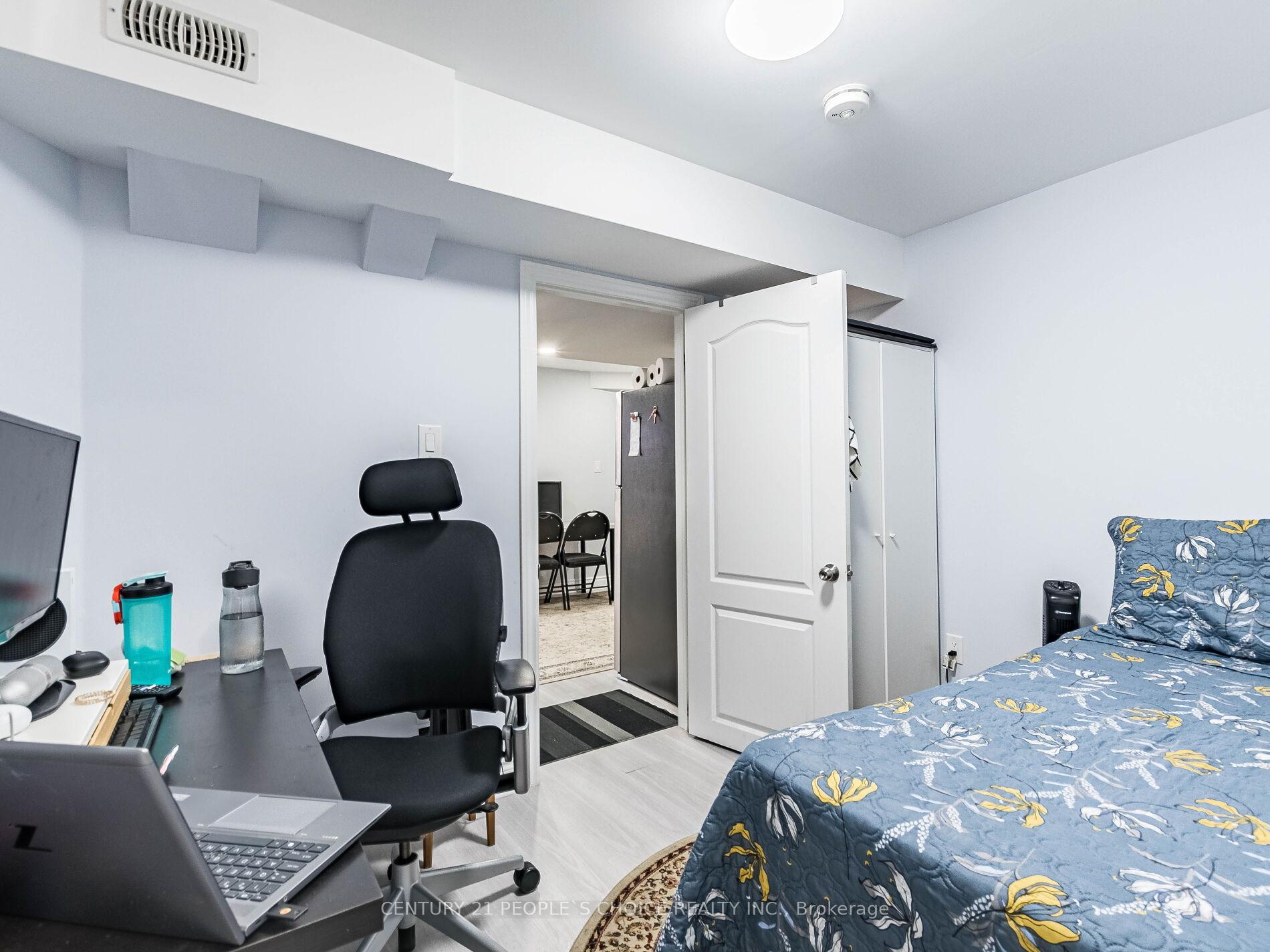 Photo 38 of 4 Dunley Crescent, Brampton, Credit Valley — HOMEH