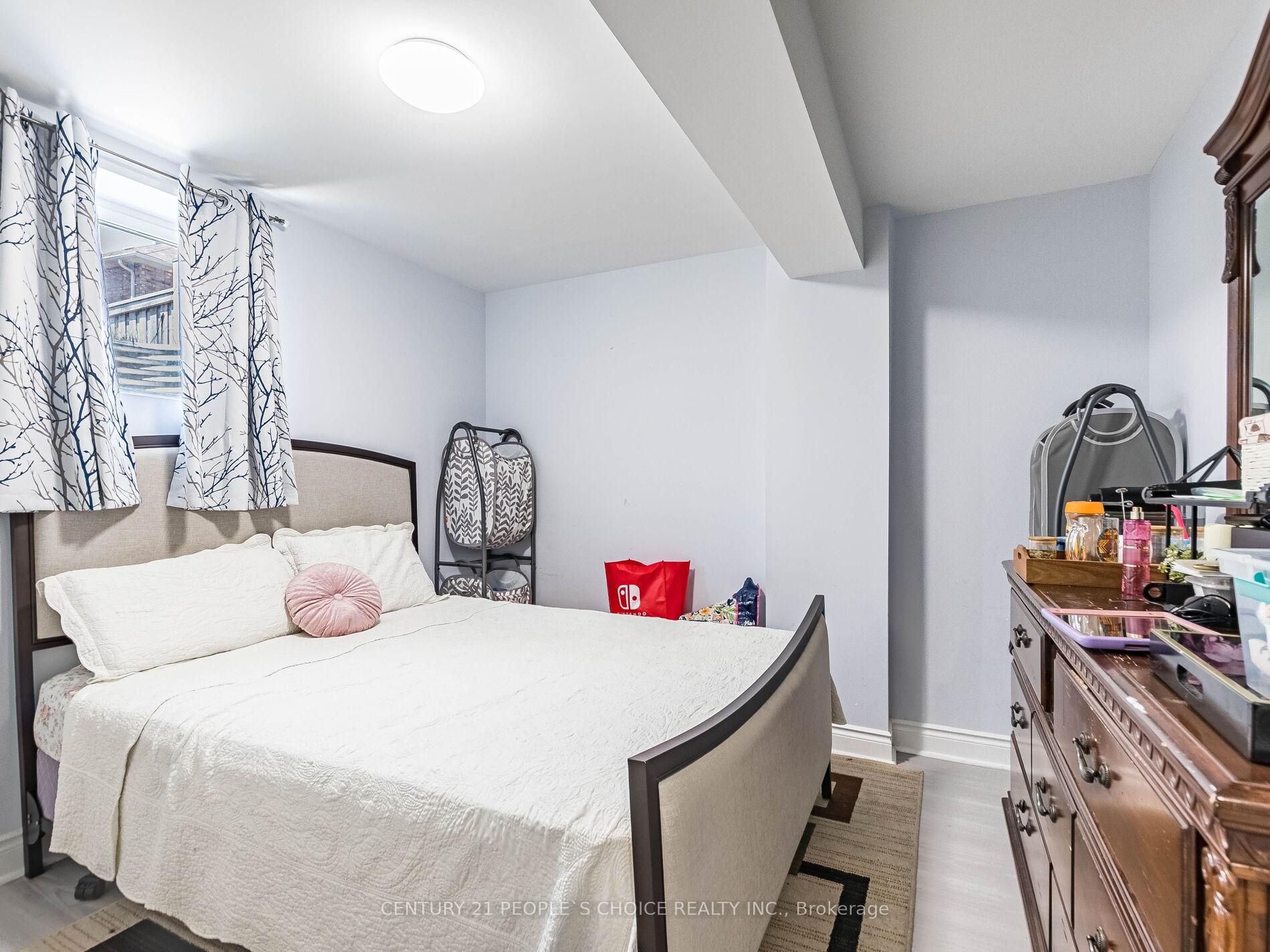 Photo 40 of 4 Dunley Crescent, Brampton, Credit Valley — HOMEH