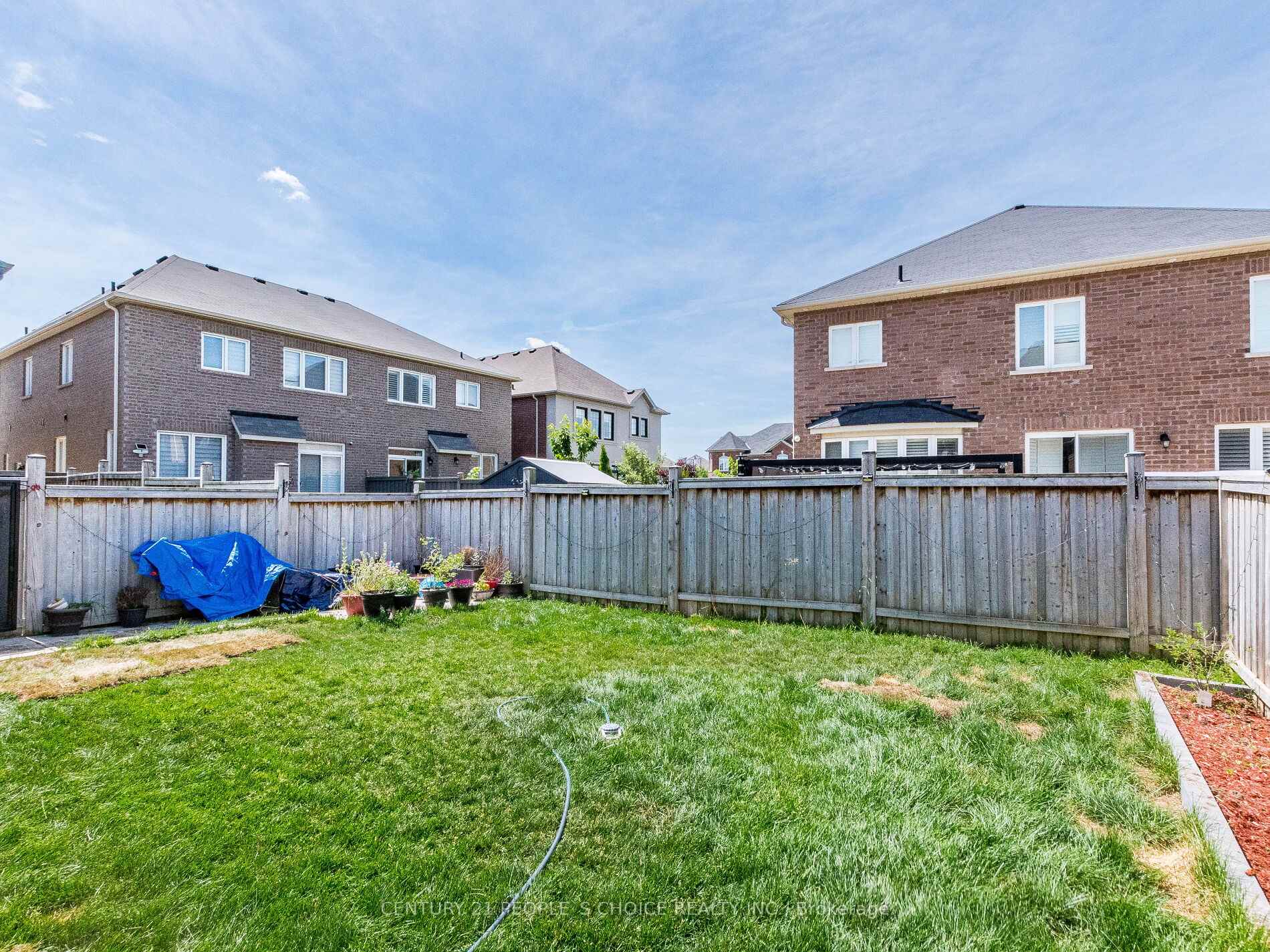 Photo 48 of 4 Dunley Crescent, Brampton, Credit Valley — HOMEH