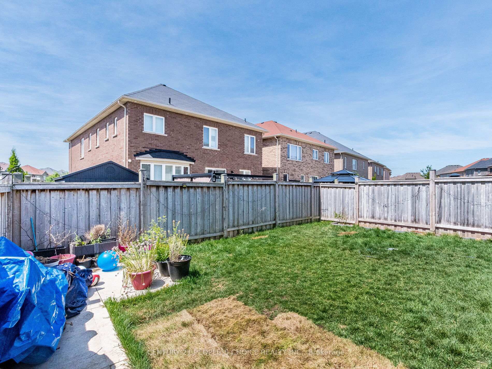 Photo 46 of 4 Dunley Crescent, Brampton, Credit Valley — HOMEH