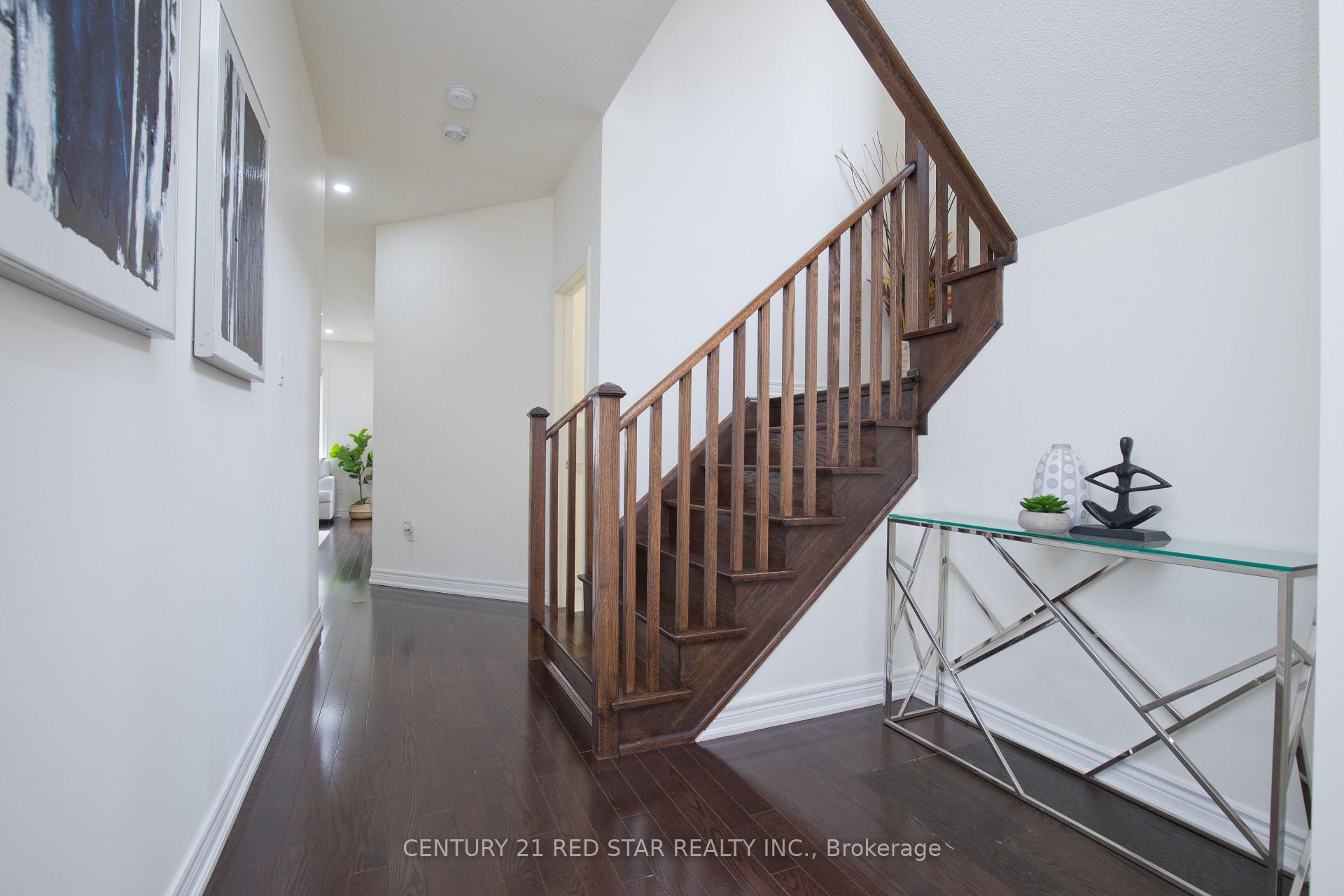 Photo 6 of 633 Brisdale Drive, Brampton, Northwest Brampton — HOMEH