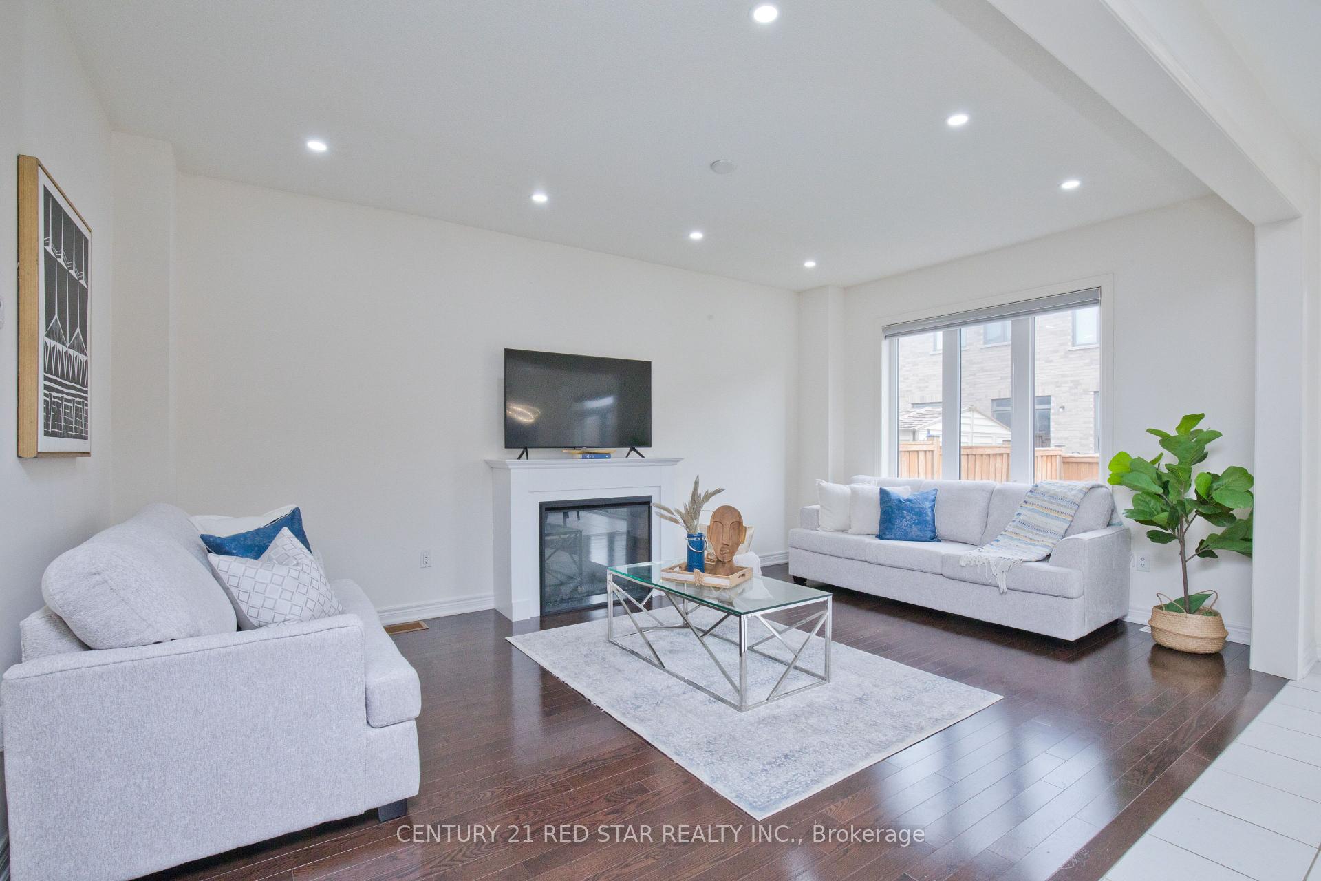 Photo 7 of 633 Brisdale Drive, Brampton, Northwest Brampton — HOMEH