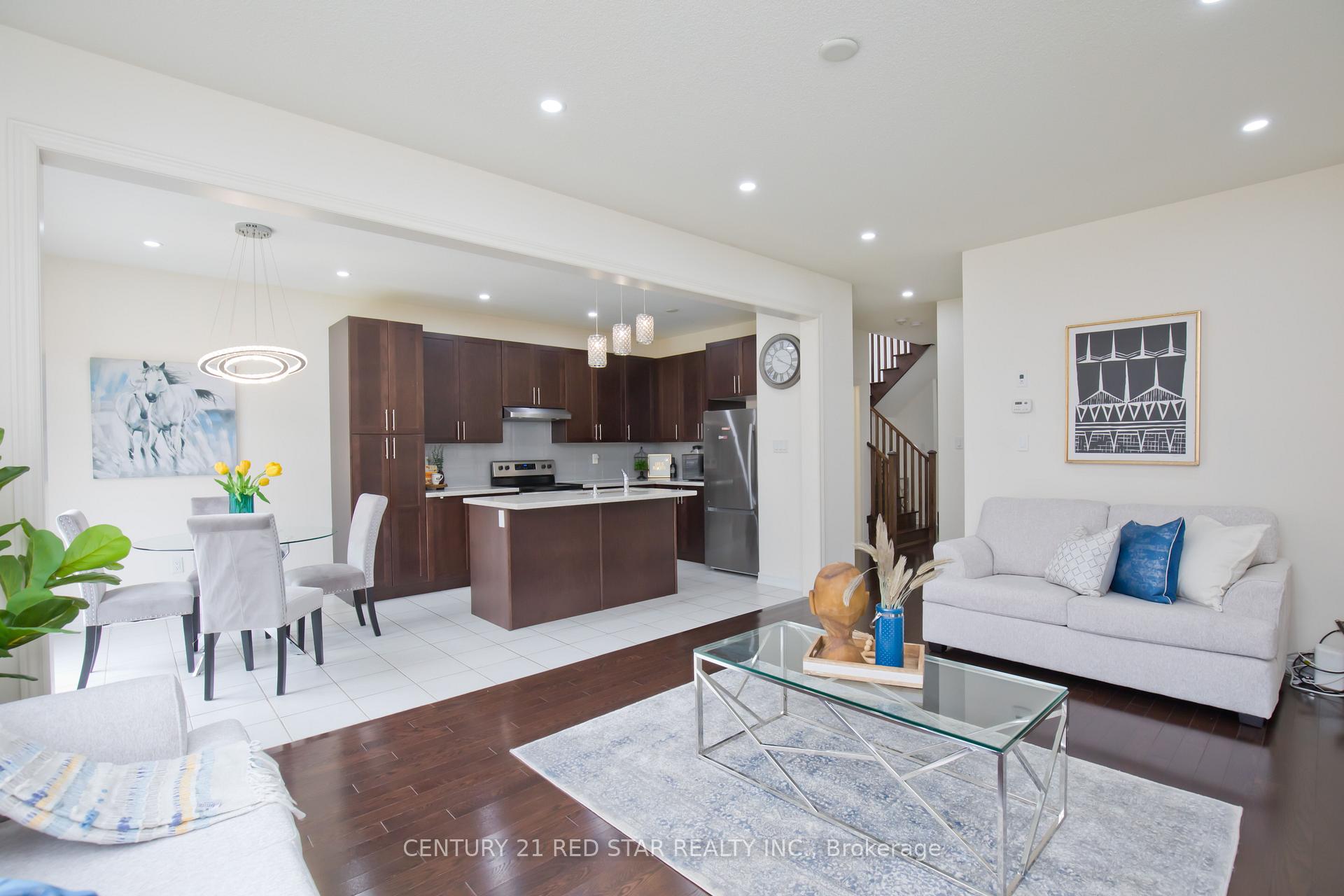 Photo 10 of 633 Brisdale Drive, Brampton, Northwest Brampton — HOMEH