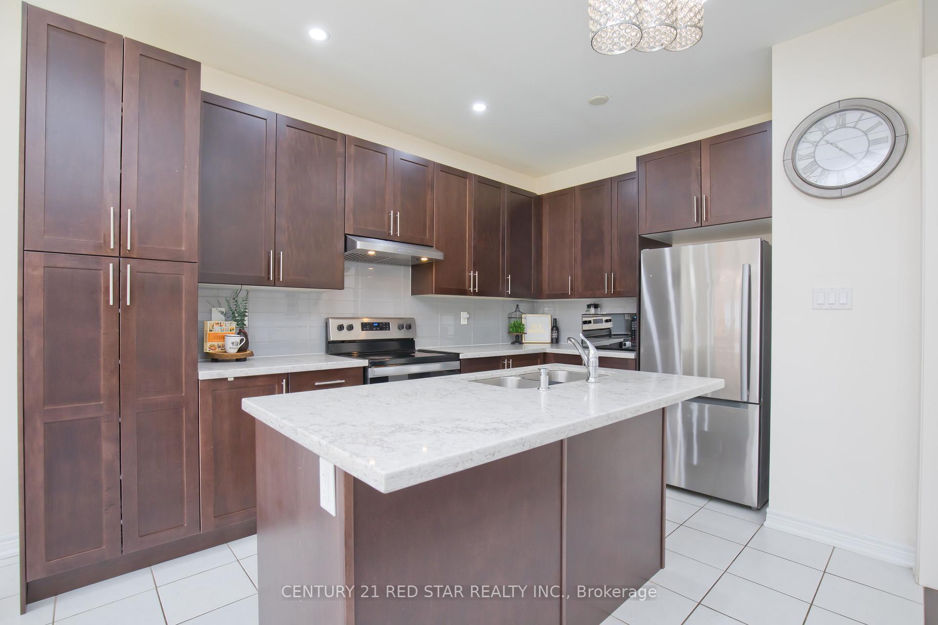 Photo 11 of 633 Brisdale Drive, Brampton, Northwest Brampton — HOMEH
