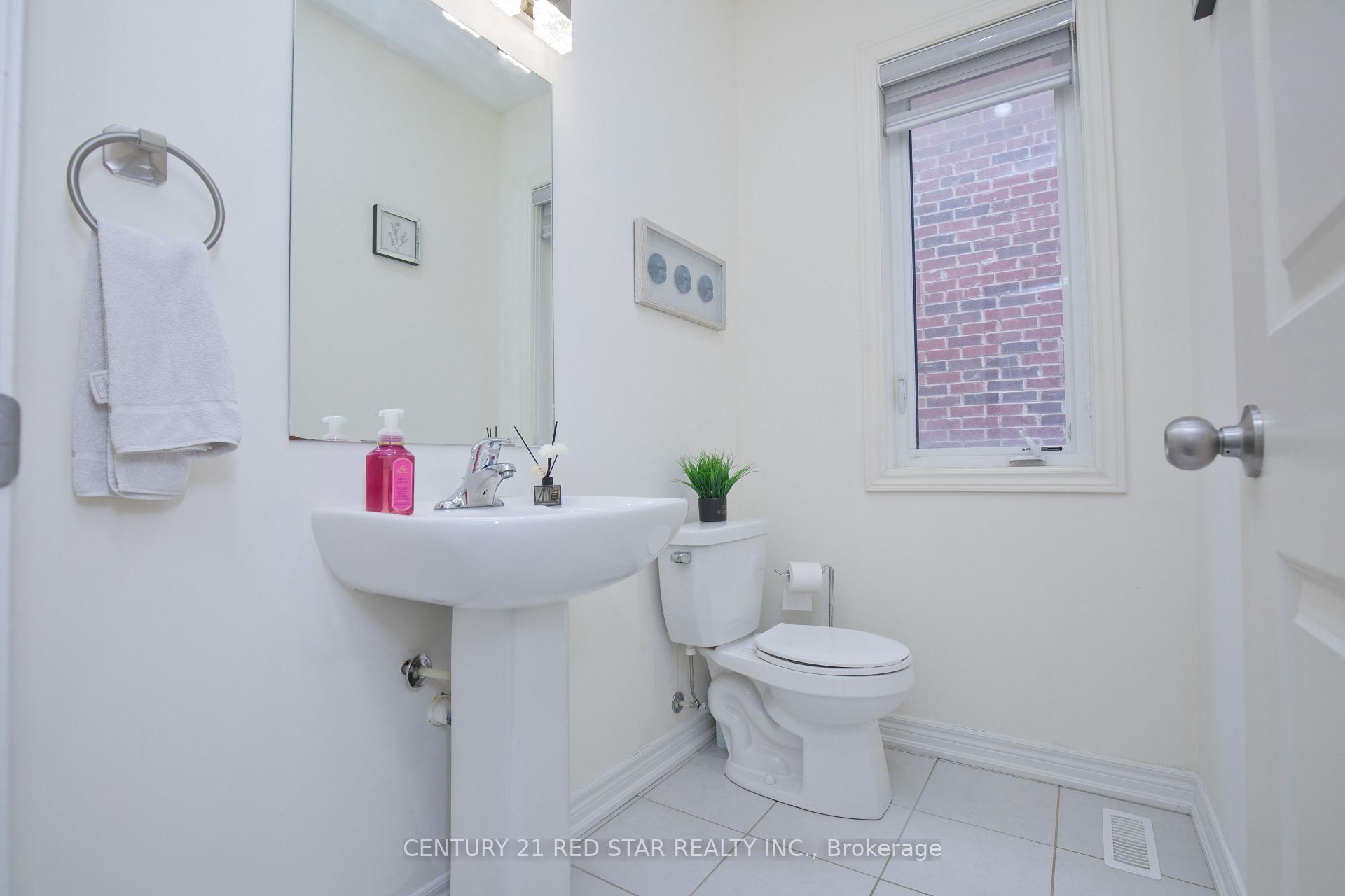 Photo 18 of 633 Brisdale Drive, Brampton, Northwest Brampton — HOMEH