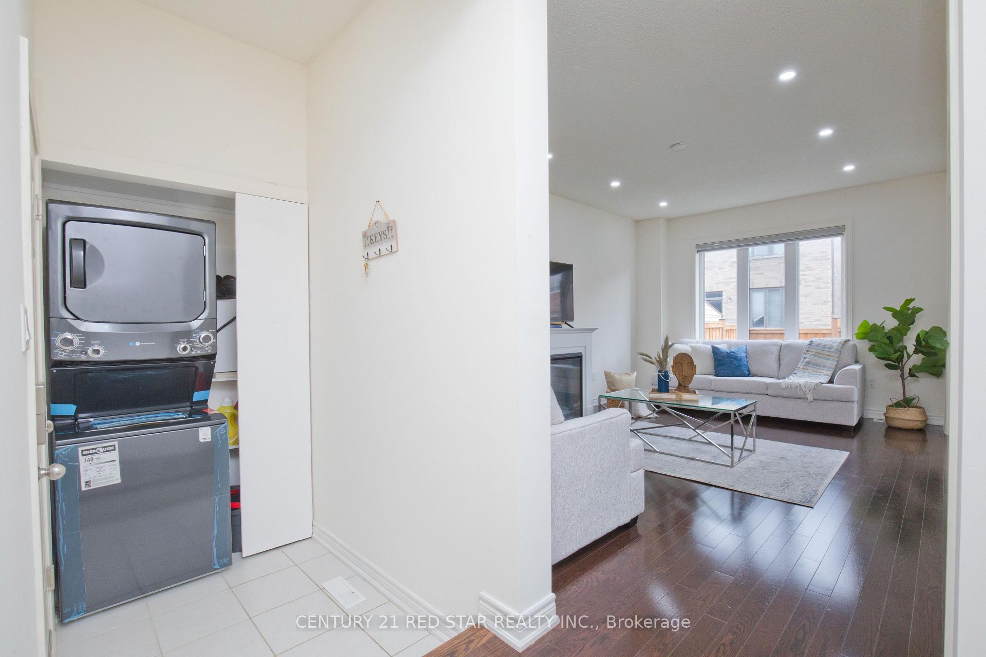 Photo 15 of 633 Brisdale Drive, Brampton, Northwest Brampton — HOMEH