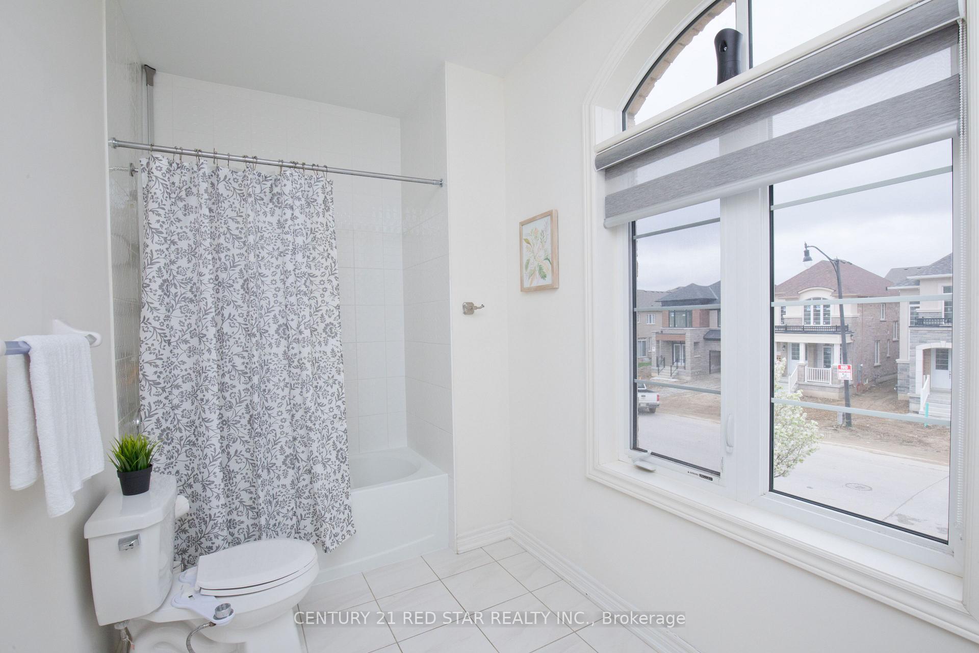 Photo 34 of 633 Brisdale Drive, Brampton, Northwest Brampton — HOMEH