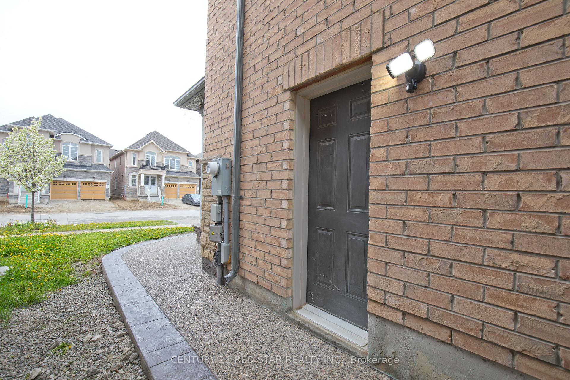 Photo 44 of 633 Brisdale Drive, Brampton, Northwest Brampton — HOMEH