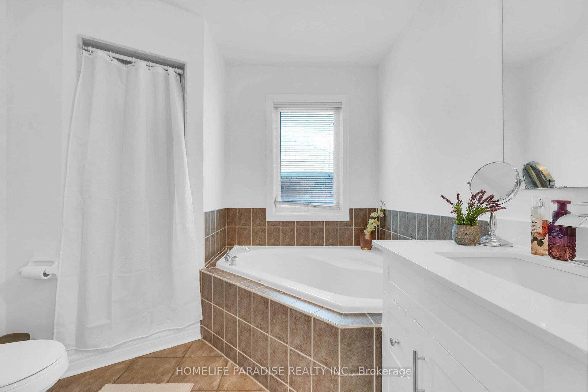 Photo 13 of 33 Silent Pond Crescent, Brampton, Madoc — HOMEH