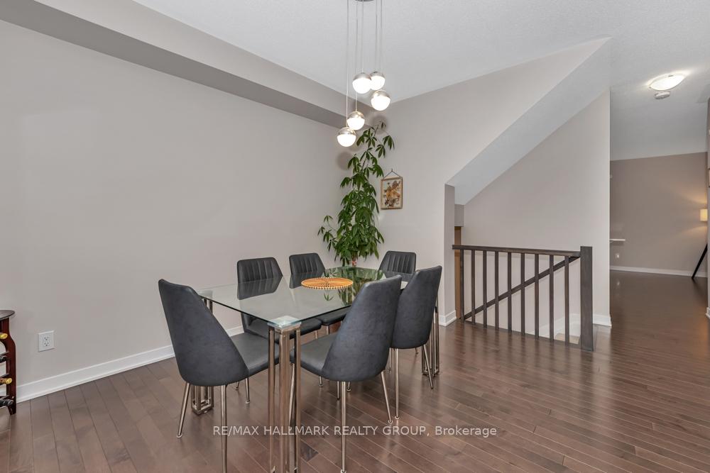 Photo 4 of 1856 Haiku Street, Ottawa, Barrhaven - Half Moon Bay — HOMEH
