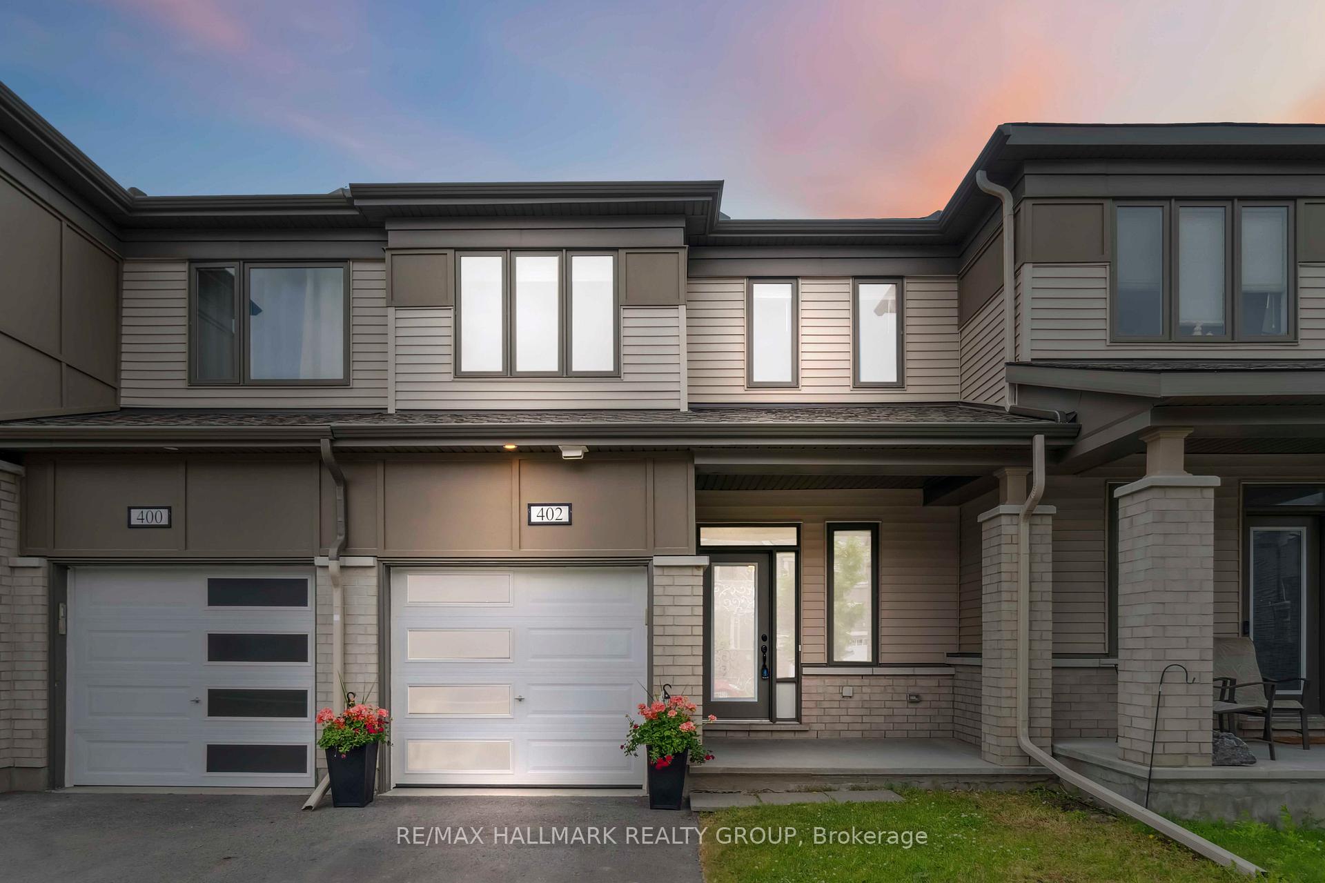 Front of 402 Edgevalley Court