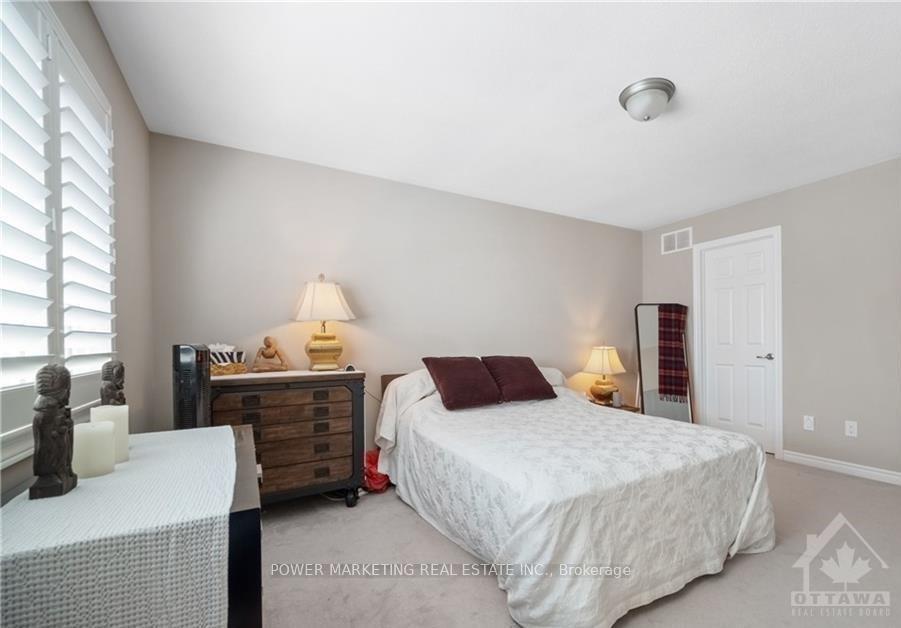Photo 11 of 560 Chimney Corner Terrace, Ottawa, Barrhaven - Half Moon Bay — HOMEH