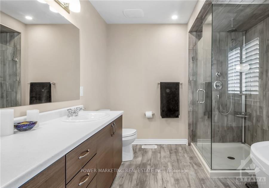 Photo 12 of 560 Chimney Corner Terrace, Ottawa, Barrhaven - Half Moon Bay — HOMEH