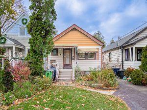 Photo 1 of 4 Westlake Crescent, Toronto, Woodbine-Lumsden — HOMEH