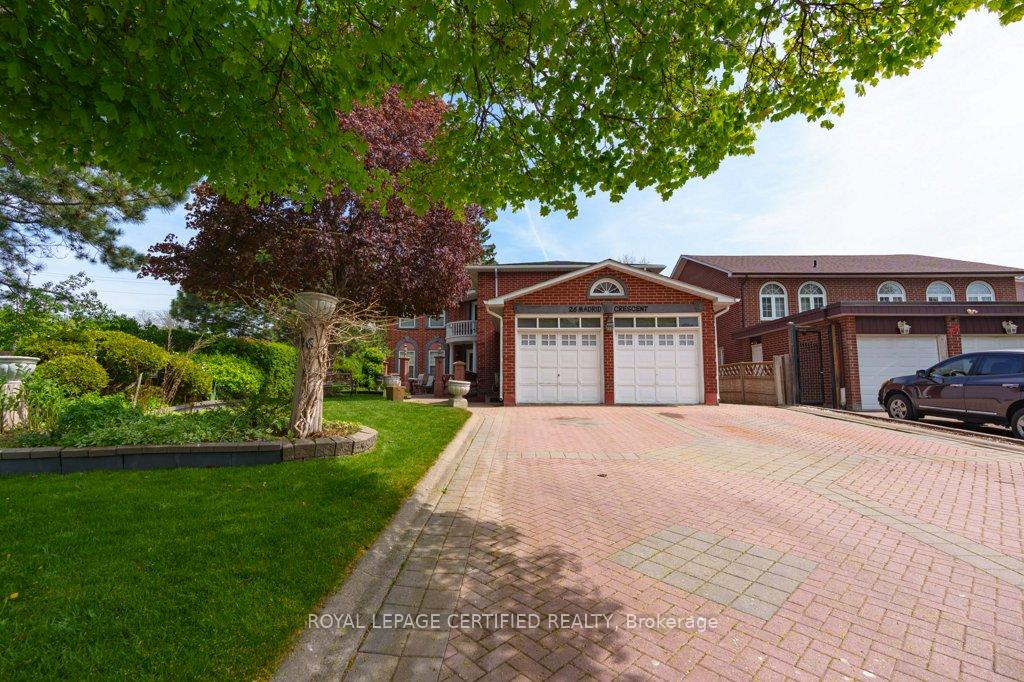 Photo 1 of 26 Madrid Crescent, Brampton, Central Park — HOMEH