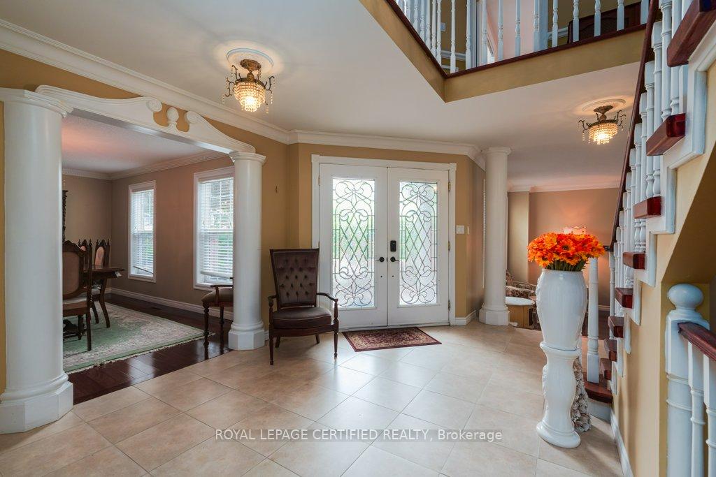 Photo 6 of 26 Madrid Crescent, Brampton, Central Park — HOMEH