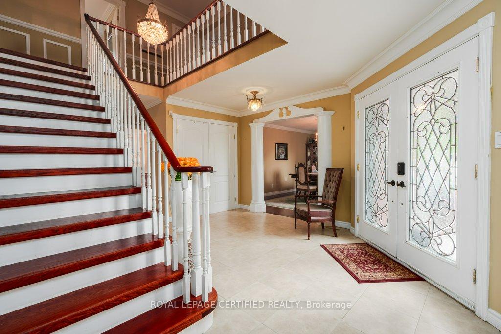 Photo 9 of 26 Madrid Crescent, Brampton, Central Park — HOMEH