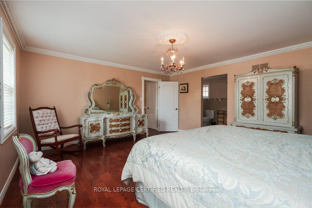 Photo 41 of 26 Madrid Crescent, Brampton, Central Park — HOMEH