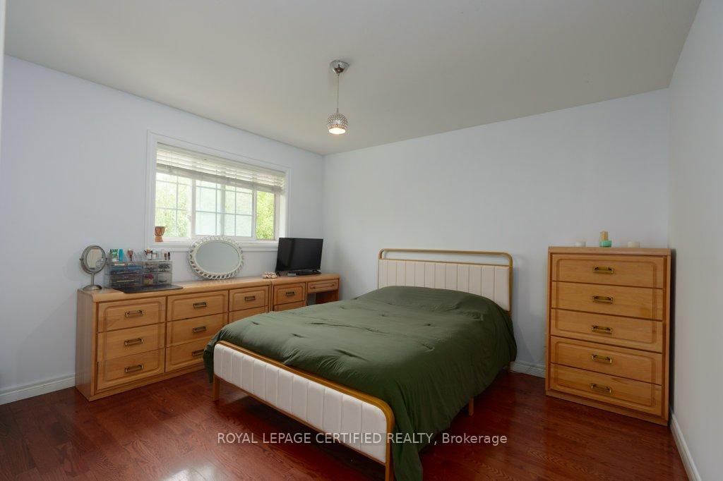 Photo 25 of 26 Madrid Crescent, Brampton, Central Park — HOMEH