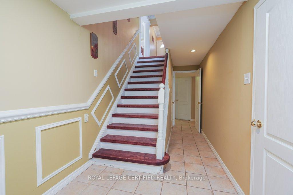 Photo 27 of 26 Madrid Crescent, Brampton, Central Park — HOMEH