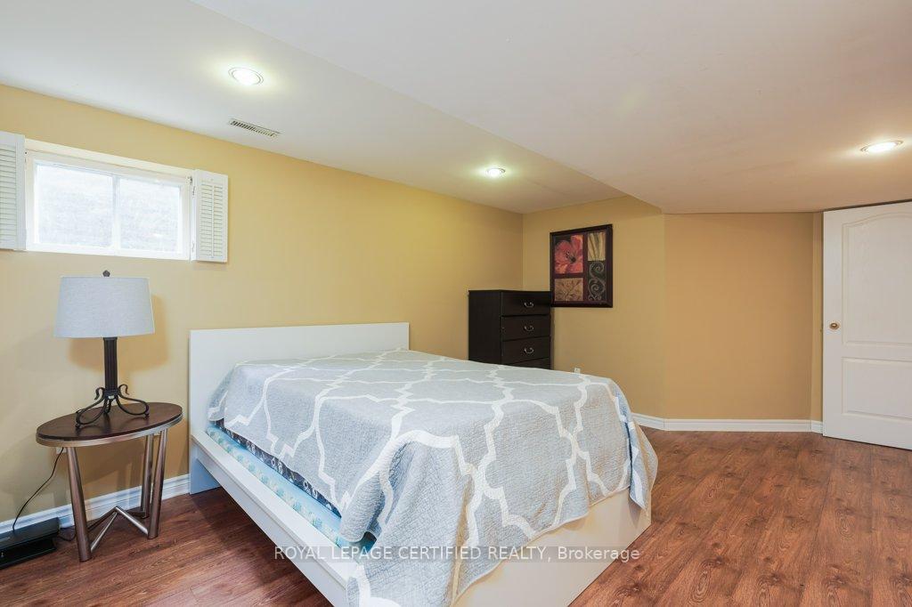 Photo 30 of 26 Madrid Crescent, Brampton, Central Park — HOMEH