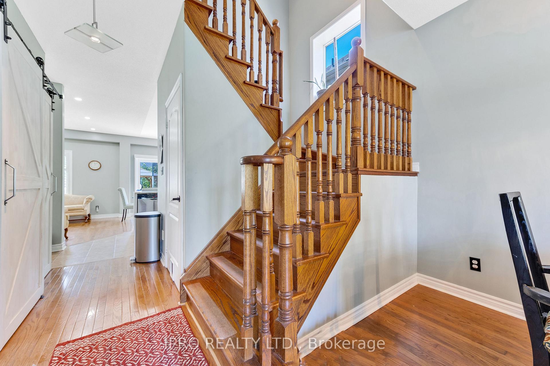Photo 6 of 15 Connaught Lane, Barrie, Innis-Shore — HOMEH