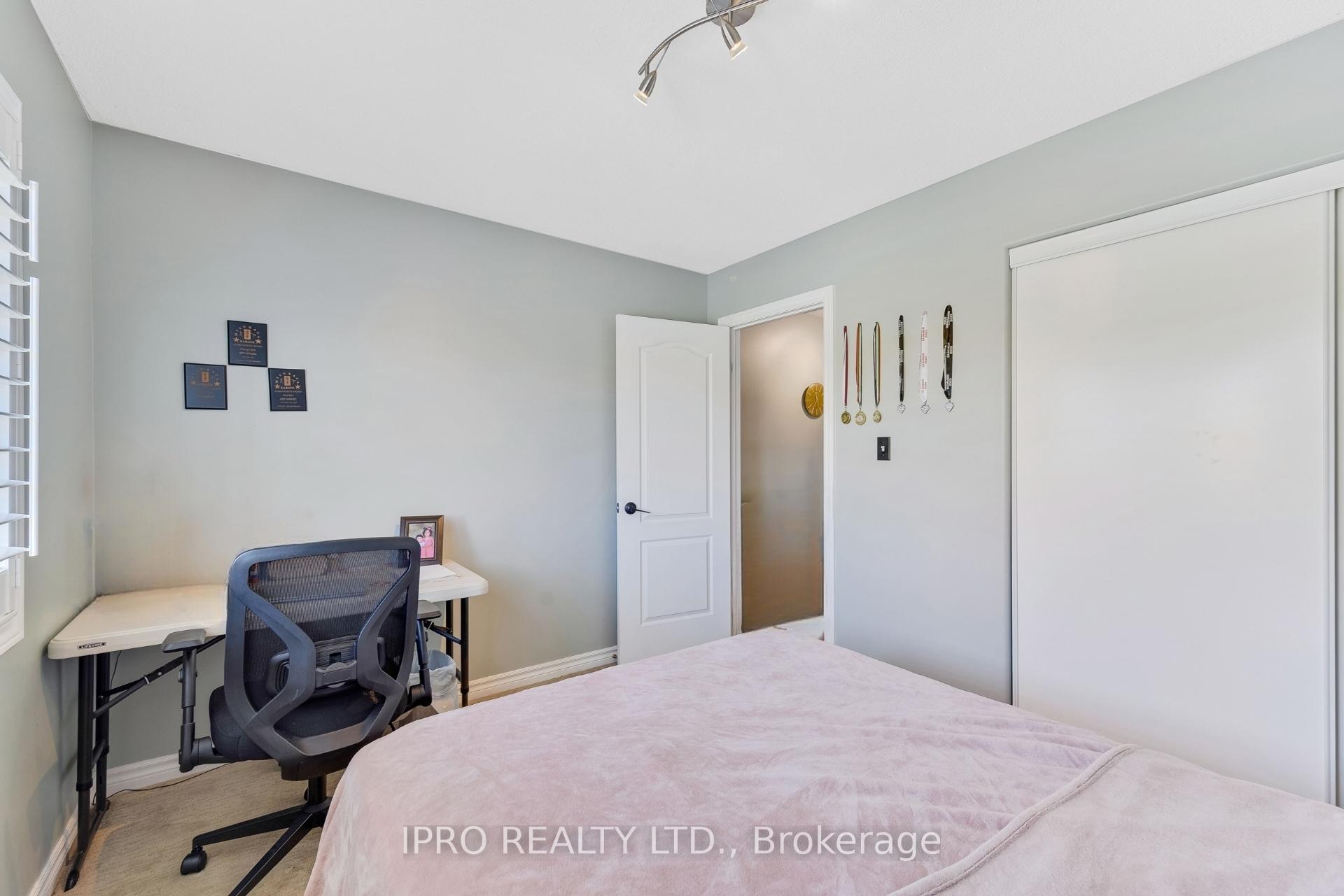 Photo 17 of 15 Connaught Lane, Barrie, Innis-Shore — HOMEH