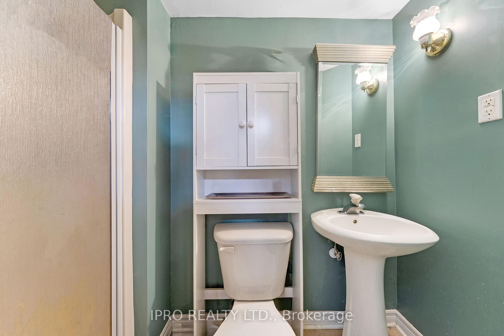 Photo 23 of 15 Connaught Lane, Barrie, Innis-Shore — HOMEH