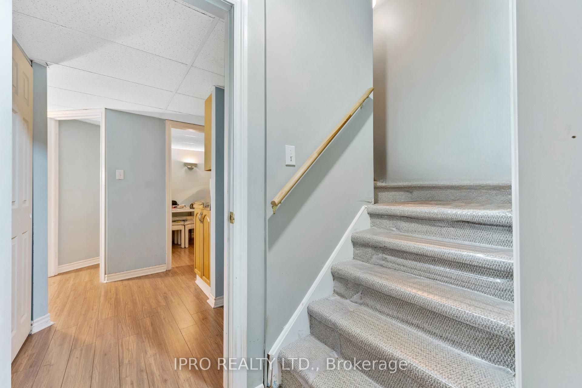 Photo 26 of 15 Connaught Lane, Barrie, Innis-Shore — HOMEH