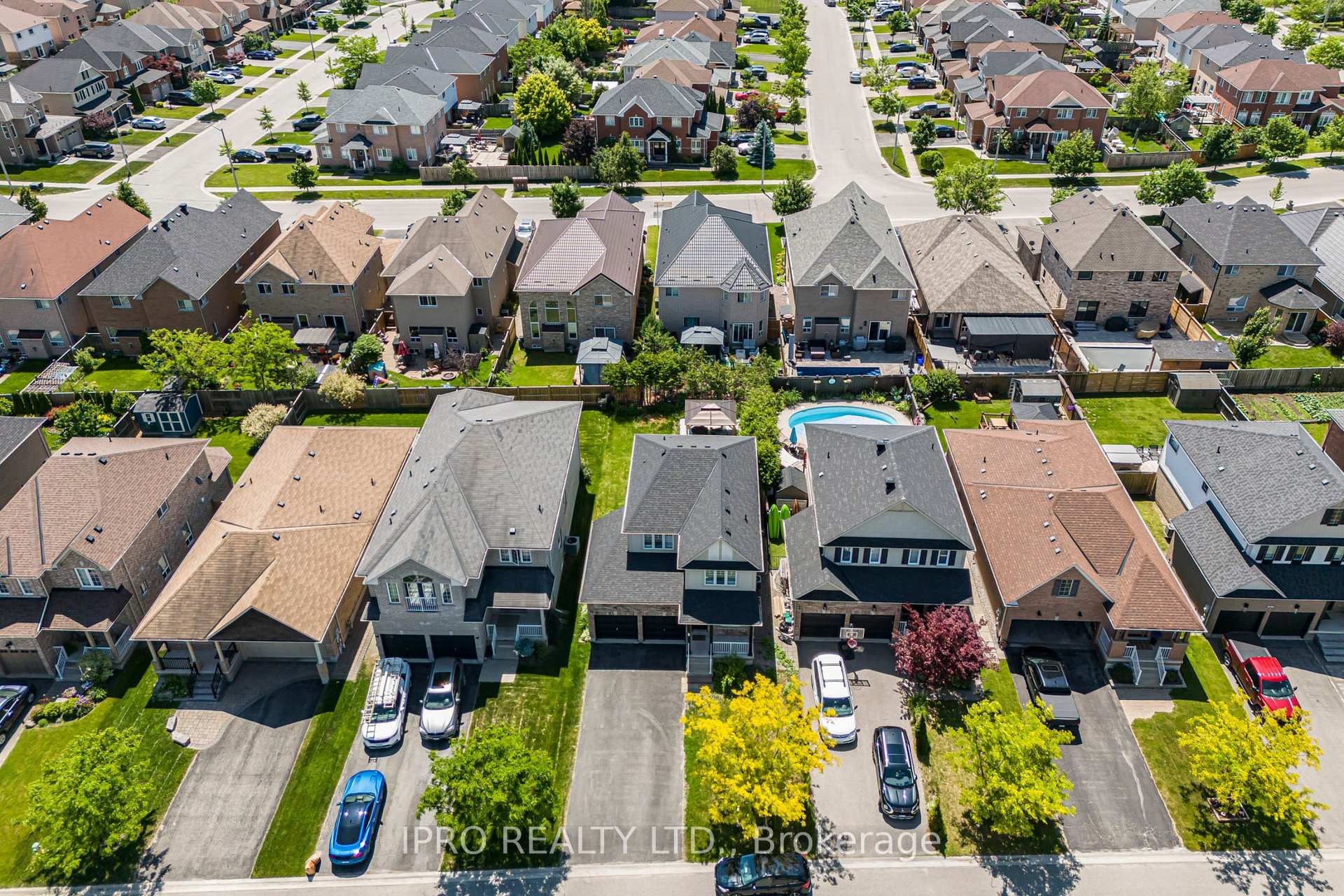 Photo 36 of 15 Connaught Lane, Barrie, Innis-Shore — HOMEH