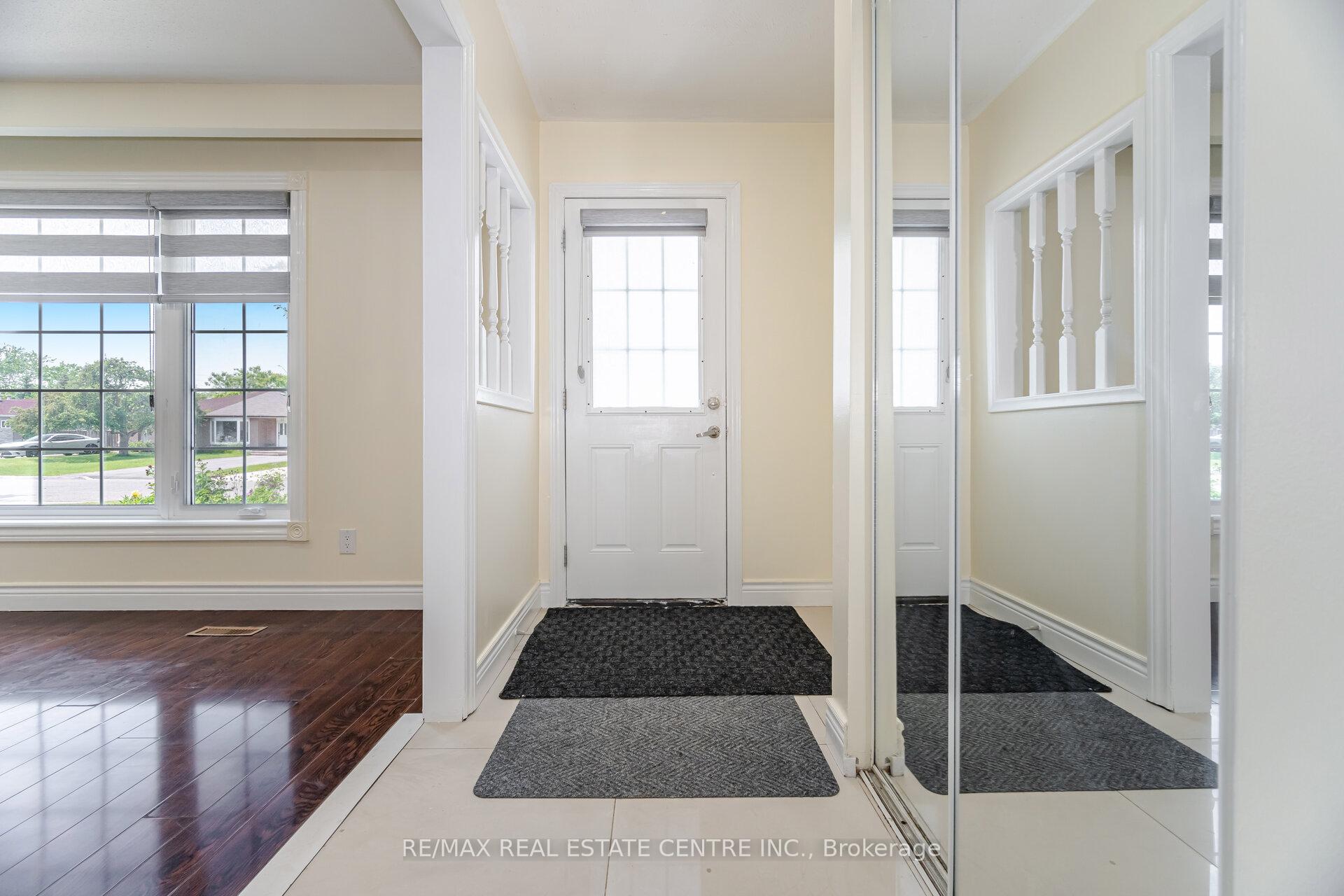 Photo 7 of 96 Fallingdale Crescent, Brampton, Southgate — HOMEH
