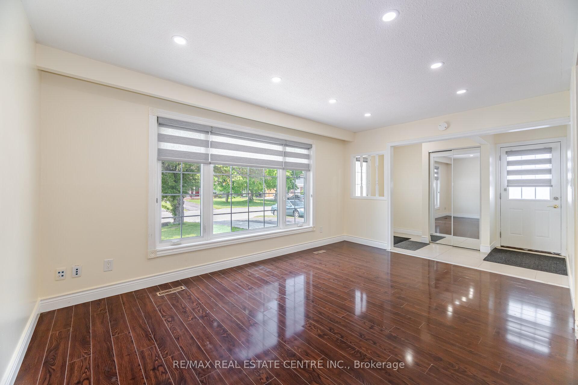 Photo 6 of 96 Fallingdale Crescent, Brampton, Southgate — HOMEH