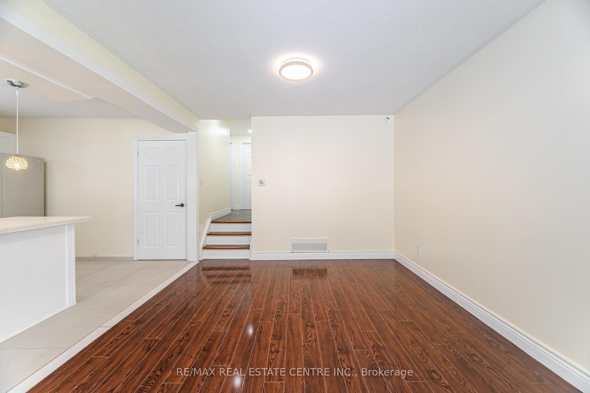 Photo 13 of 96 Fallingdale Crescent, Brampton, Southgate — HOMEH